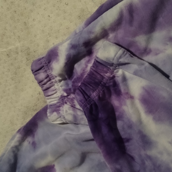 Refuge by Charlotte Russe tie dye sweatsuit - Picture 9 of 10